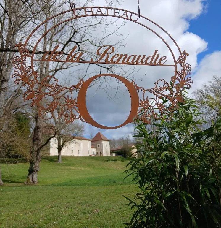 Château de La Renaudie, les chambres, chambre ou suite de château à Bonnes