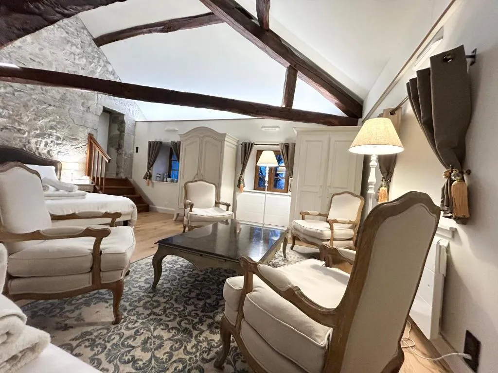 Château de la Rive, Suite des Coteaux à Cruet, photo 3