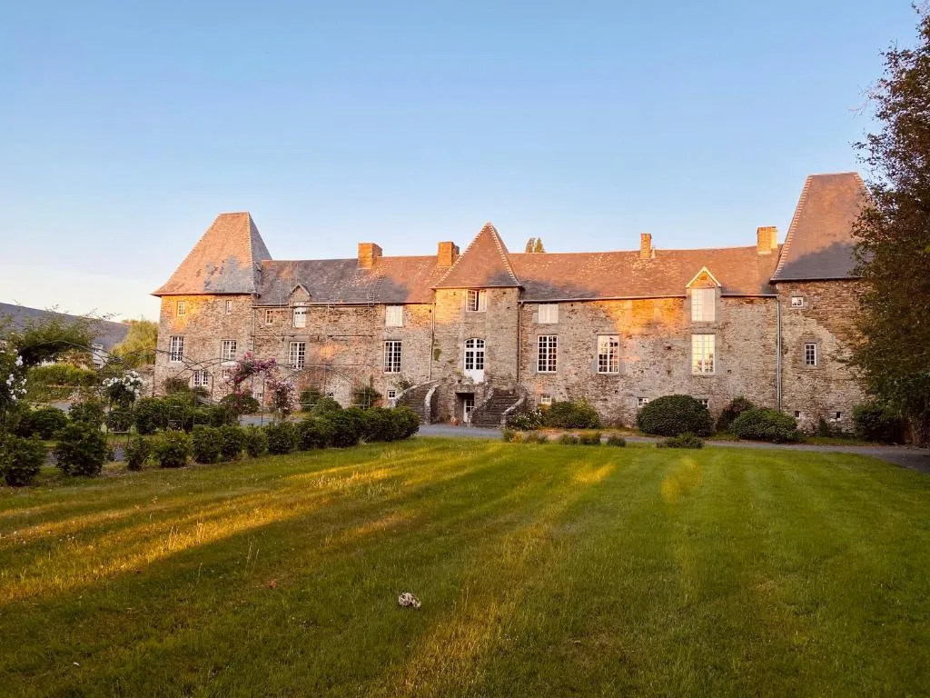 Château de la Roque, chambre ou suite de château à Thèreval