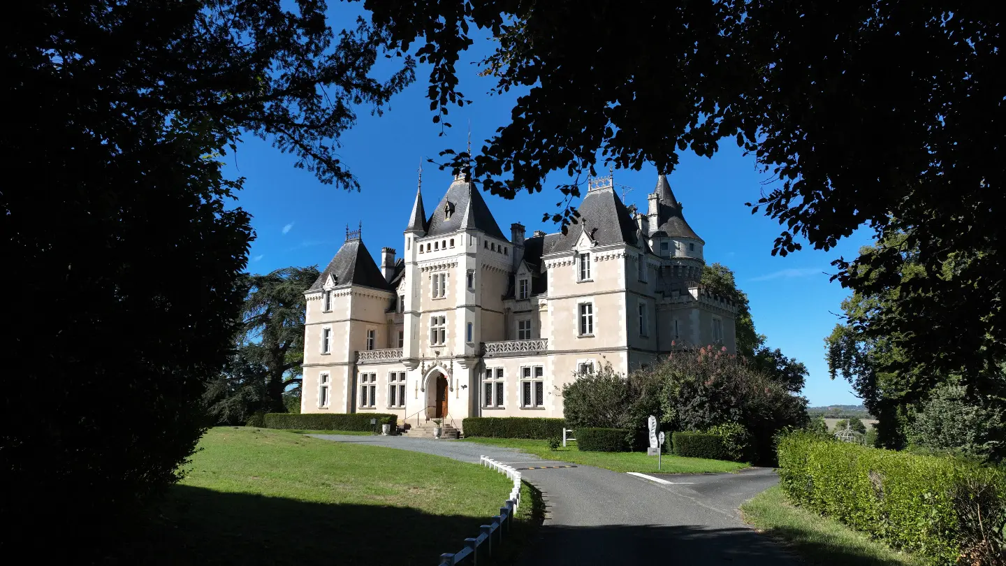 Château de la Rose, chambre ou suite de château à Cluis