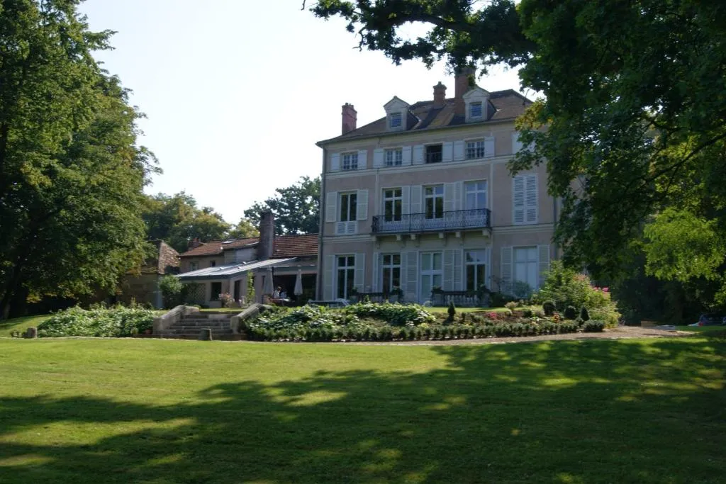Château de la Vierge, chambre ou suite de château à Bures-sur-Yvette