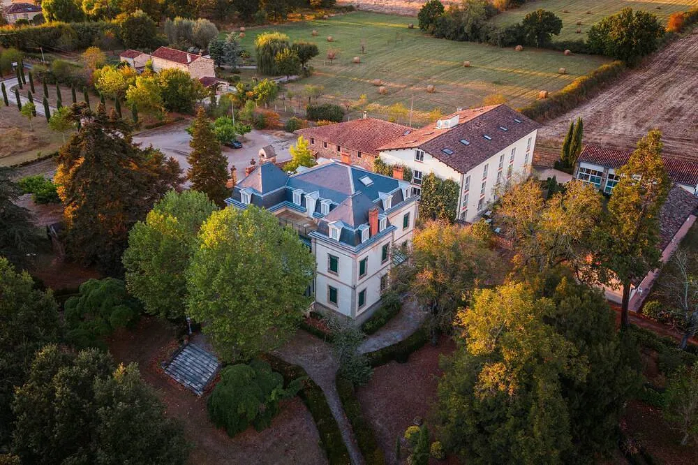 Château de Laborde, château entier à Cordes-sur-Ciel