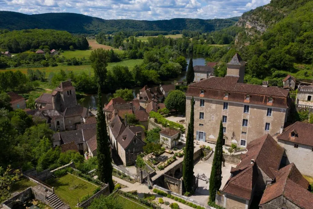 Château de Larnagol, chambre ou suite de château à Larnagol