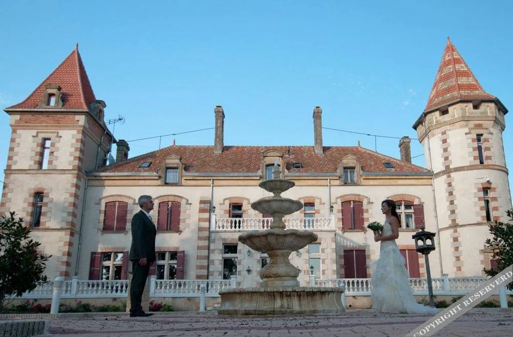 Château de Lastours, chambre ou suite de château à Espalais