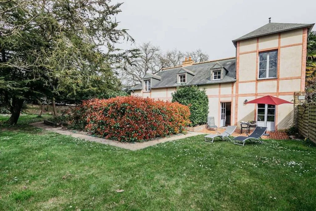 Château de Lourdes à Saint-Méloir-des-Ondes, photo 3