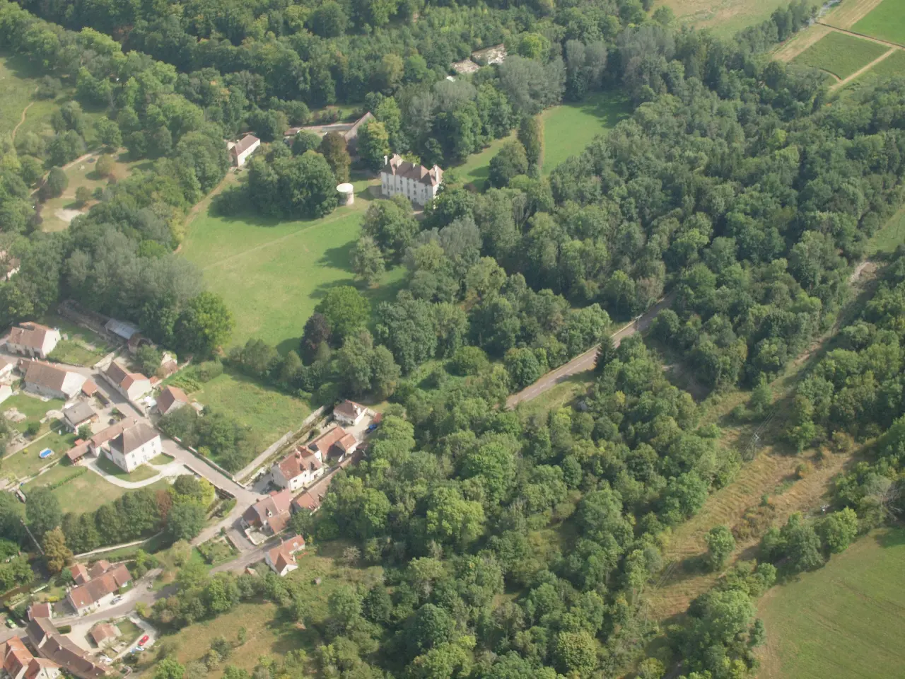 Château de Lusigny à Lusigny-sur-Ouche, photo 3