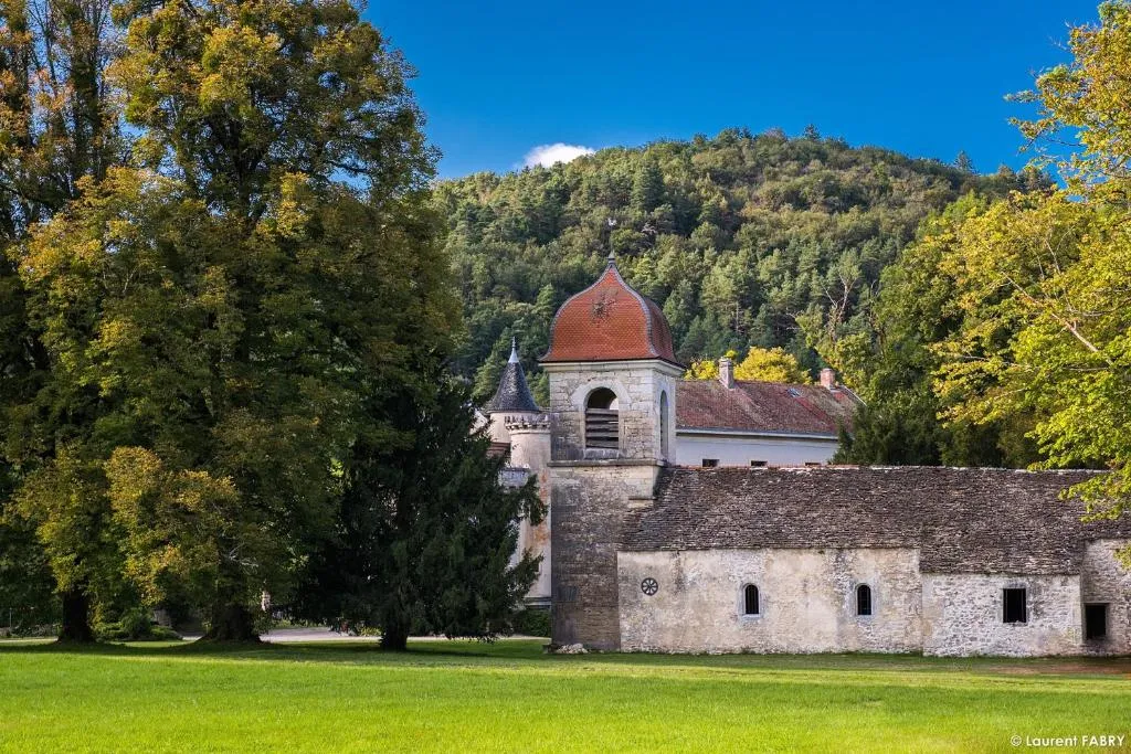 Château de Maillat, chambre ou suite de château à Maillat
