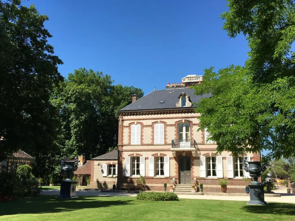 Château de Montabert, chambre ou suite de château à Montaulin
