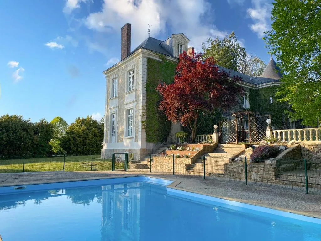 Château de Montaupin, chambre ou suite de château à Oizé