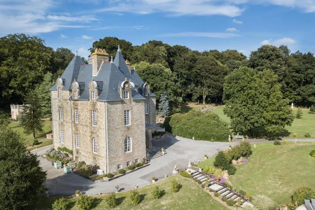 Château de Montbrault à La Chapelle-Fleurigné, photo 4