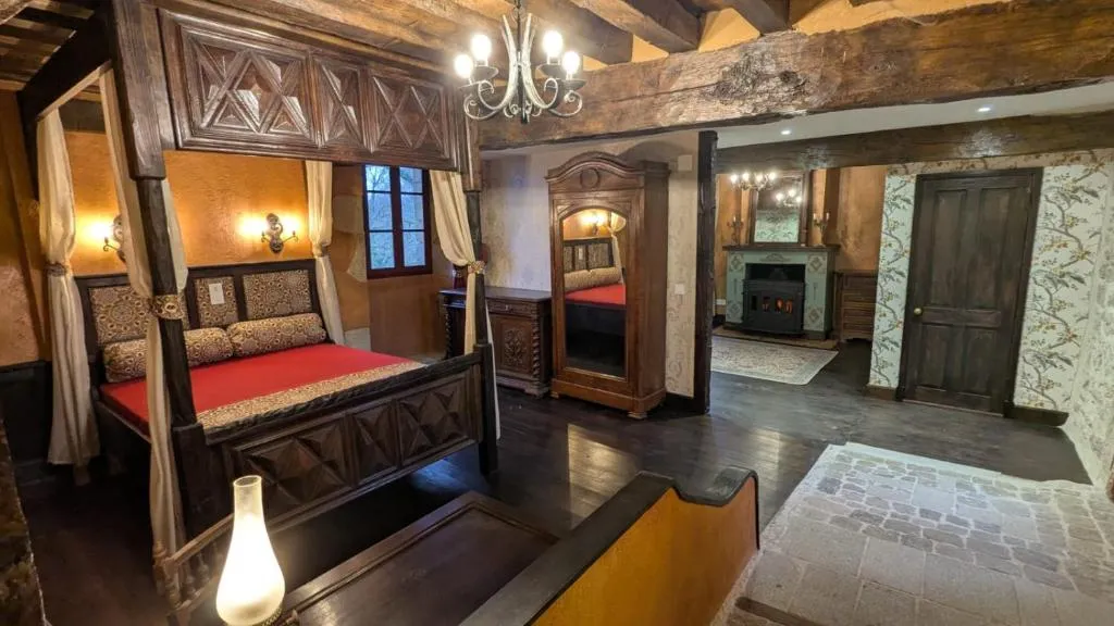 Château de Montmagner à Arnac-la-Poste, photo 2