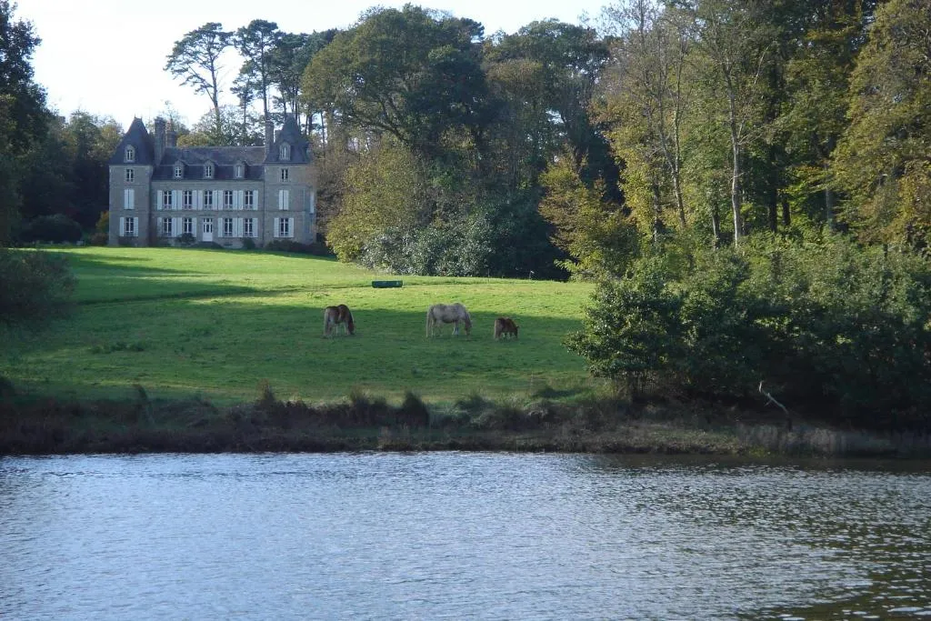Château de Penfrat, chambre ou suite de château à Gouesnach