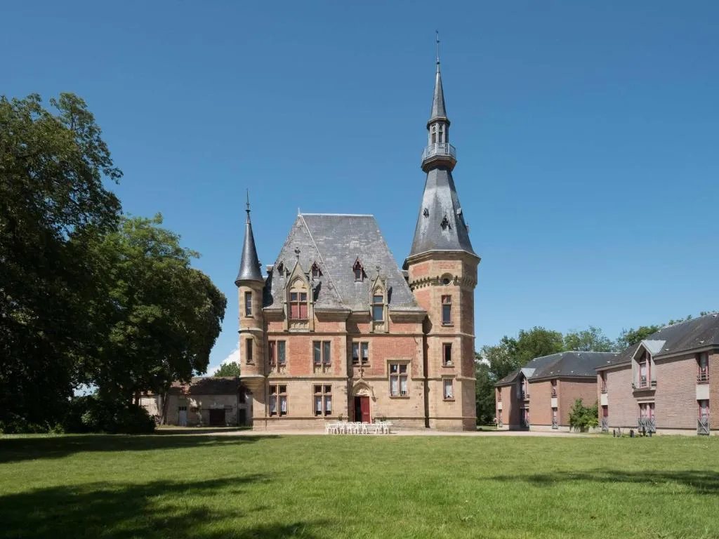 Château de Petit Bois, chambre ou suite de château à Cosne-d'Allier