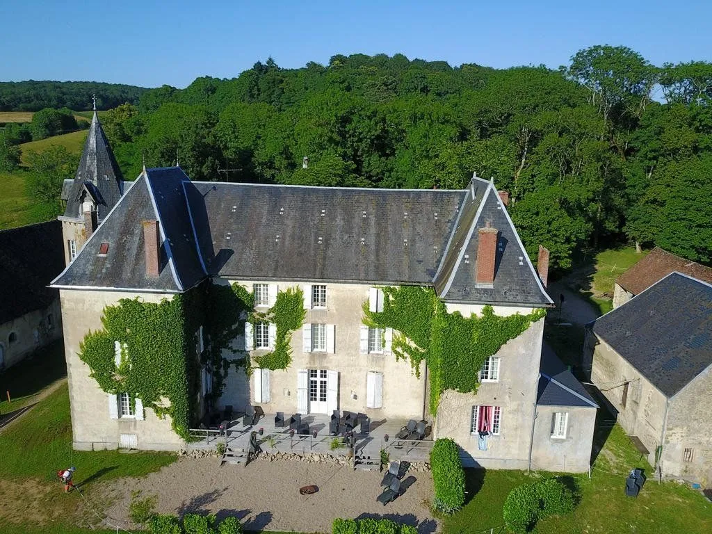 Château de Poussignol, chambre ou suite de château à Blismes