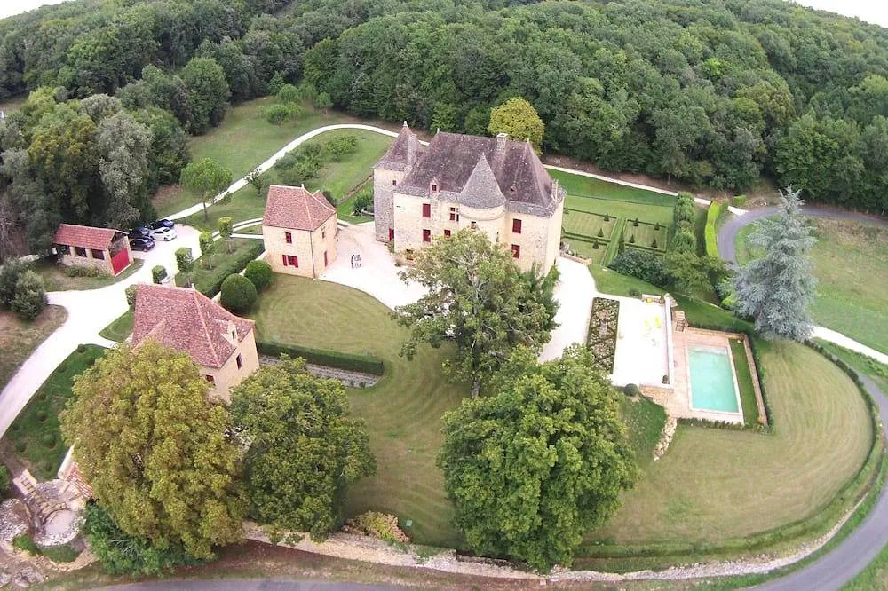 Château de Reignac, château entier à Carlux