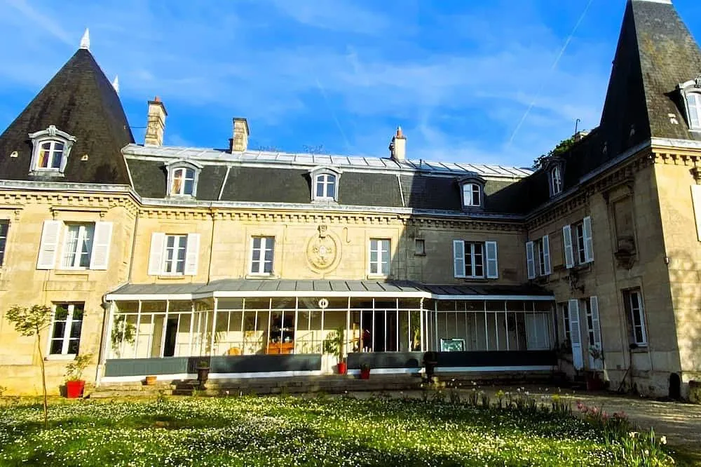 Château de Roberville, château entier à Machemont