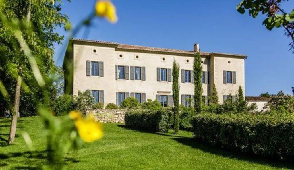 Château de Ronel, chambre ou suite de château à Dénat