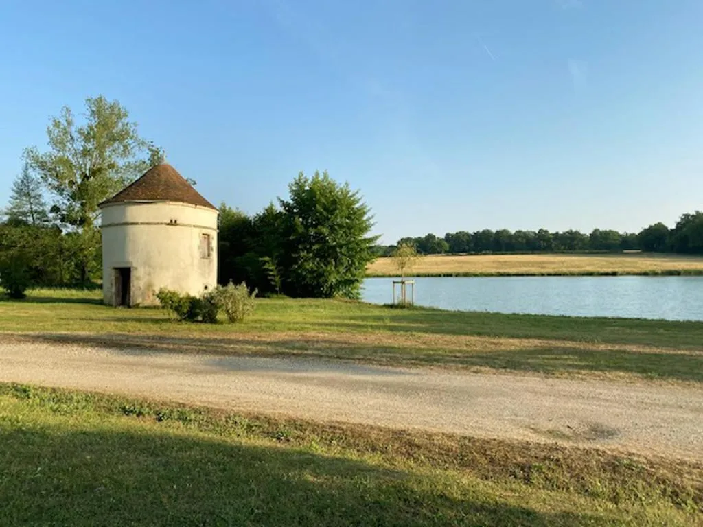 Château de Russas à Saint-Adjutory, photo 2