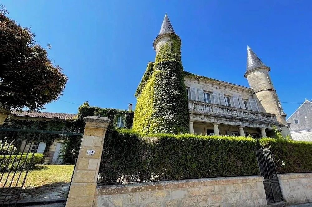 Château de Saint-Christoly, château entier à Saint-Christoly-Médoc