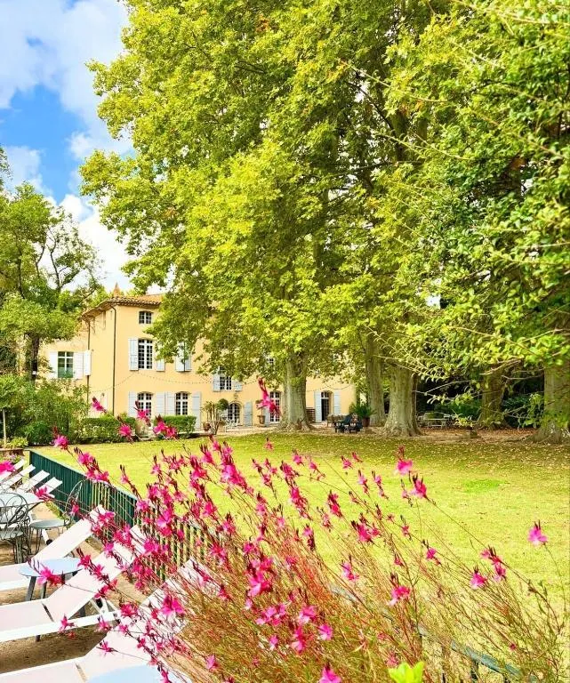 Château de Saint-Girons, chambre ou suite de château à Aix-en-Provence