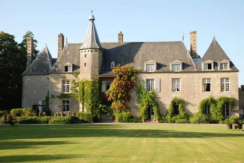 Château de Saint Paterne, chambre ou suite de château à Saint-Paterne - Le Chevain
