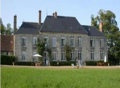Château de Sarceaux, chambre ou suite de château à Valframbert