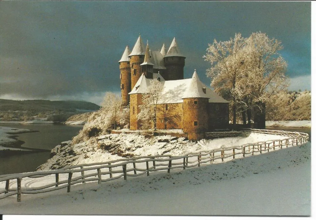 Château de Val à Lanobre, photo 6