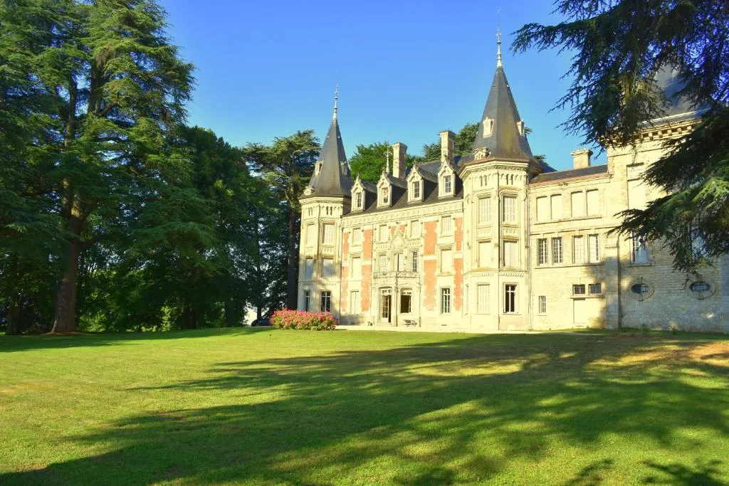 Château de Varambon, chambre ou suite de château à Varambon