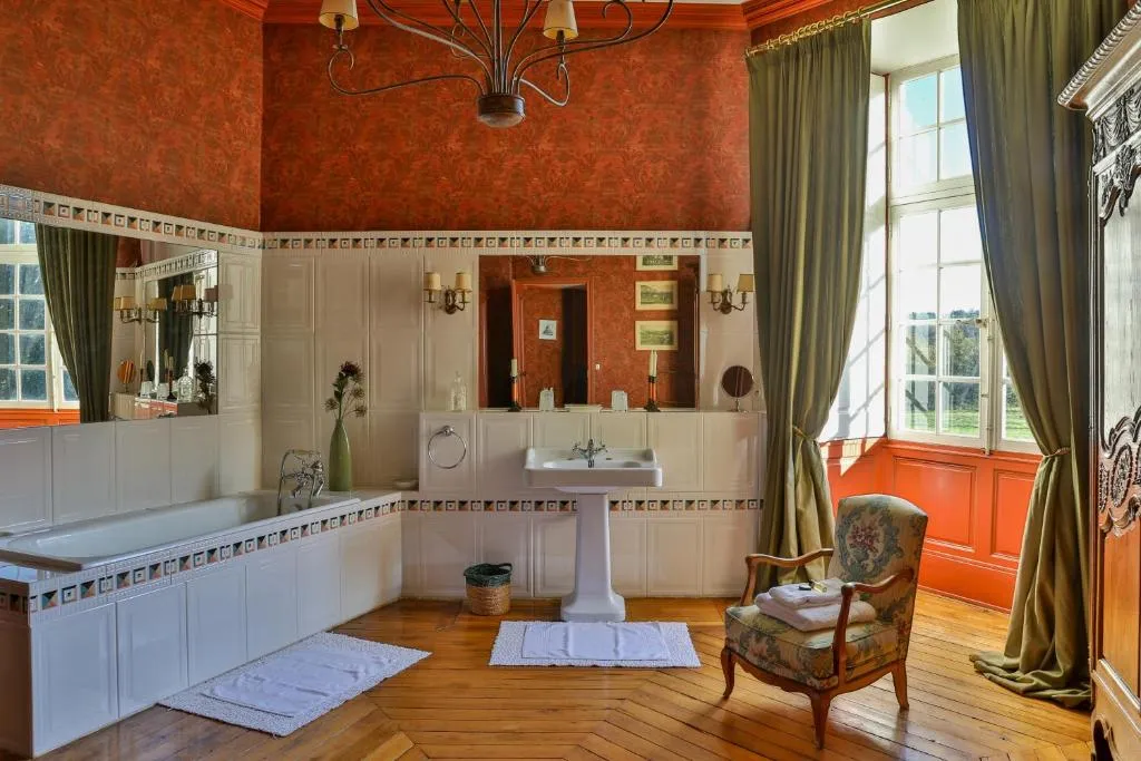 Château de Vaux à Yvré-l'Évêque, photo 2