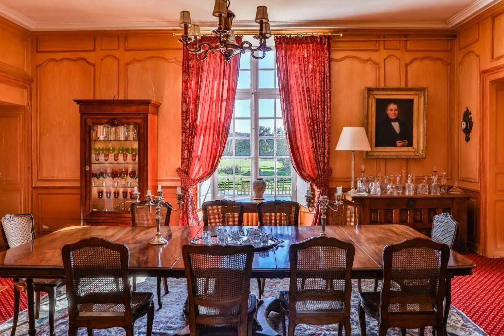 Château de Vaux à Yvré-l'Évêque, photo 4
