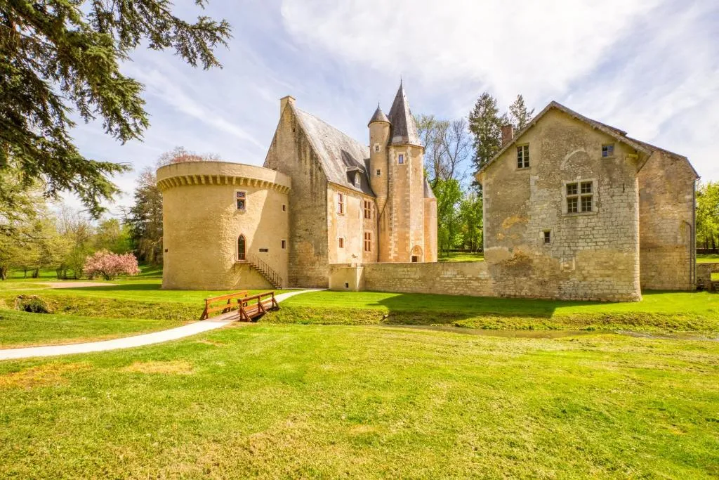 Château de Vieux Moulin, chambre ou suite de château à Vielmanay