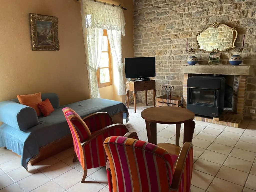 Château de Villeron à Savigny-en-Revermont, photo 5