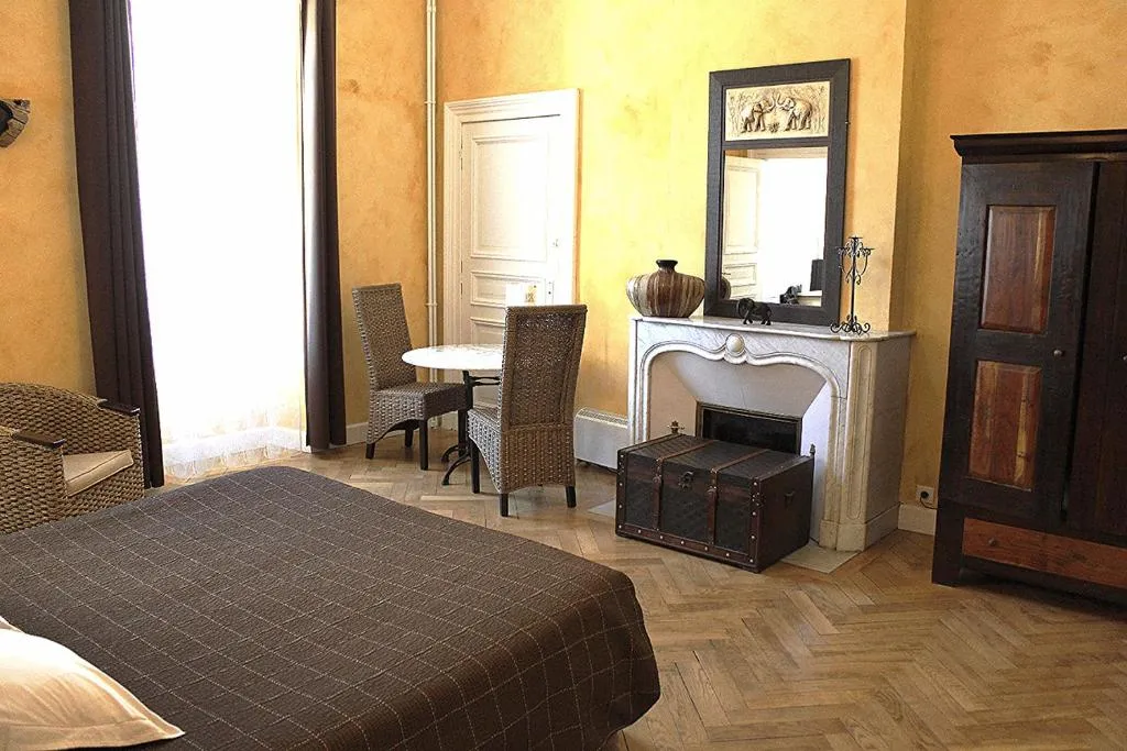 Château de Viviez, chambre ou suite de château à Viviez