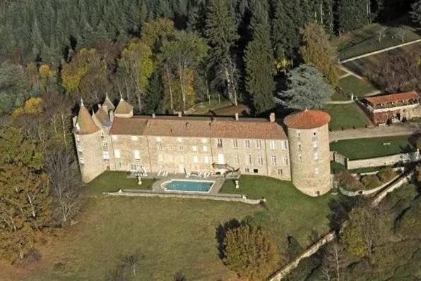Château de Vollore, chambre ou suite de château à Vollore-Ville