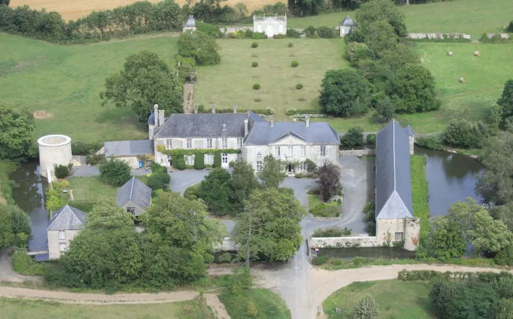 Château de Vouilly, chambre ou suite de château à Monfréville