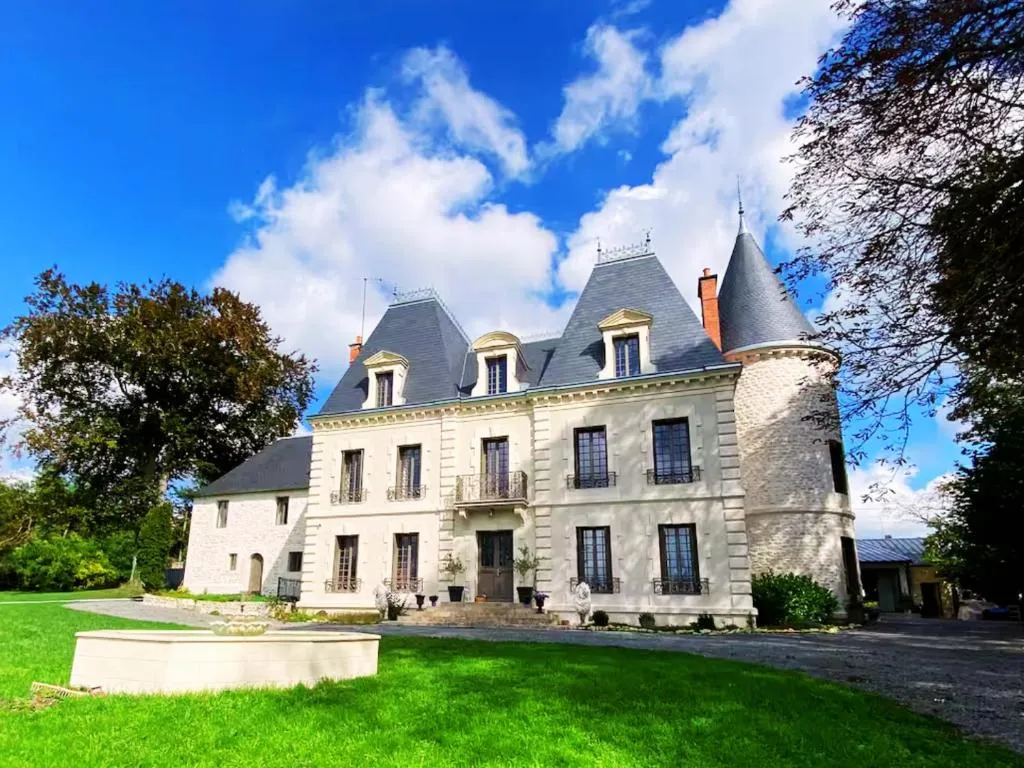 Château des Bourdons, chambre ou suite de château à Varennes-Vauzelles