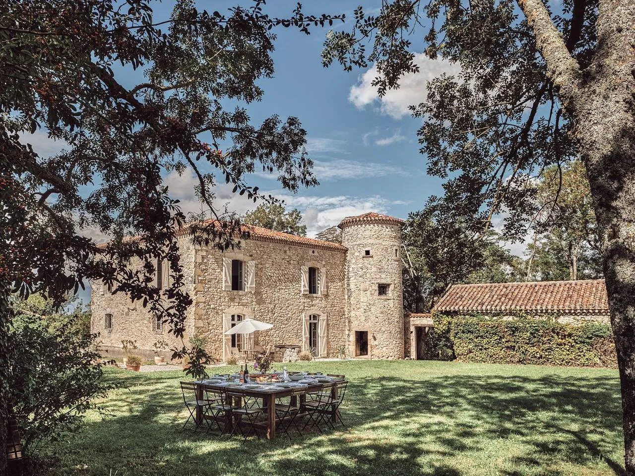 Château des Figuiers, château entier à Jegun