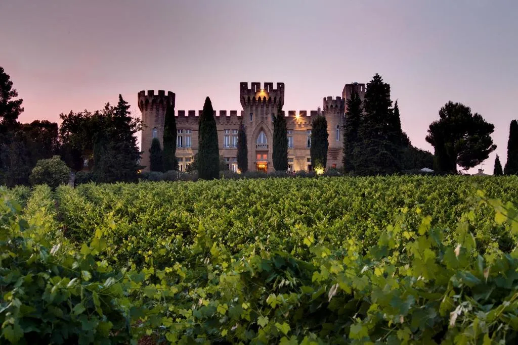 Château des Fines Roches, chambre ou suite de château à Châteauneuf-du-Pape