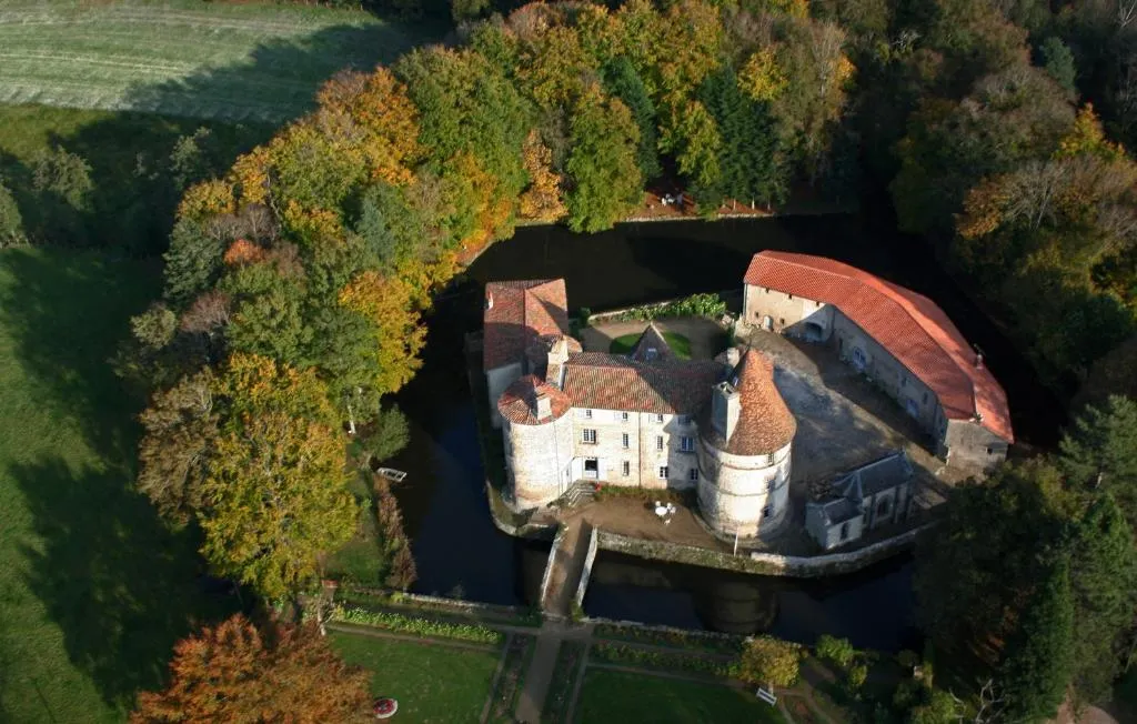 Château des Martinanches, chambre ou suite de château à Saint-Dier-d'Auvergne