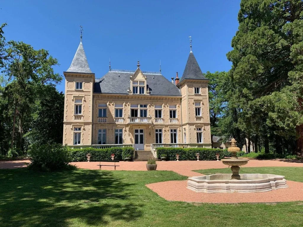 Château des Mussets, chambre ou suite de château à Magnet