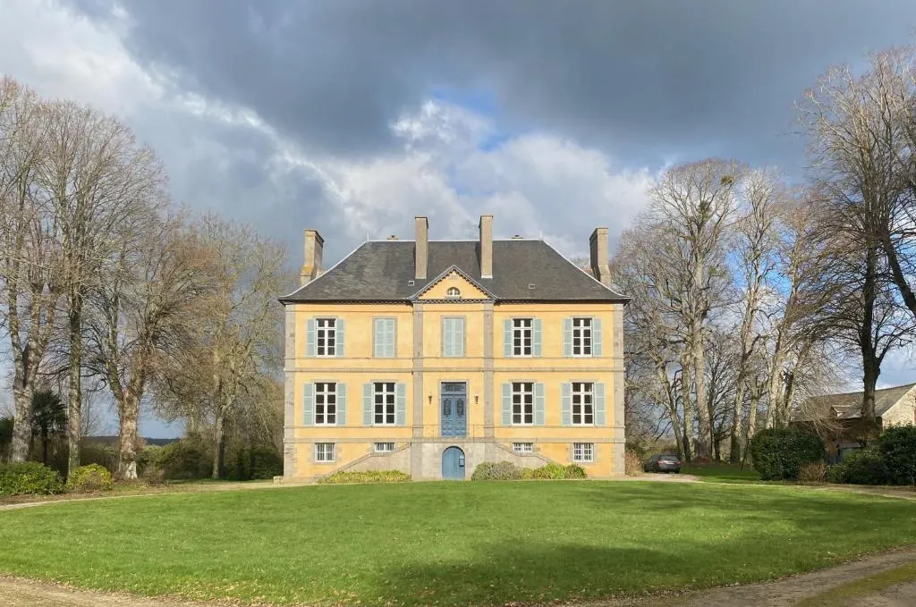 Château des Portes, chambre ou suite de château à Noyal