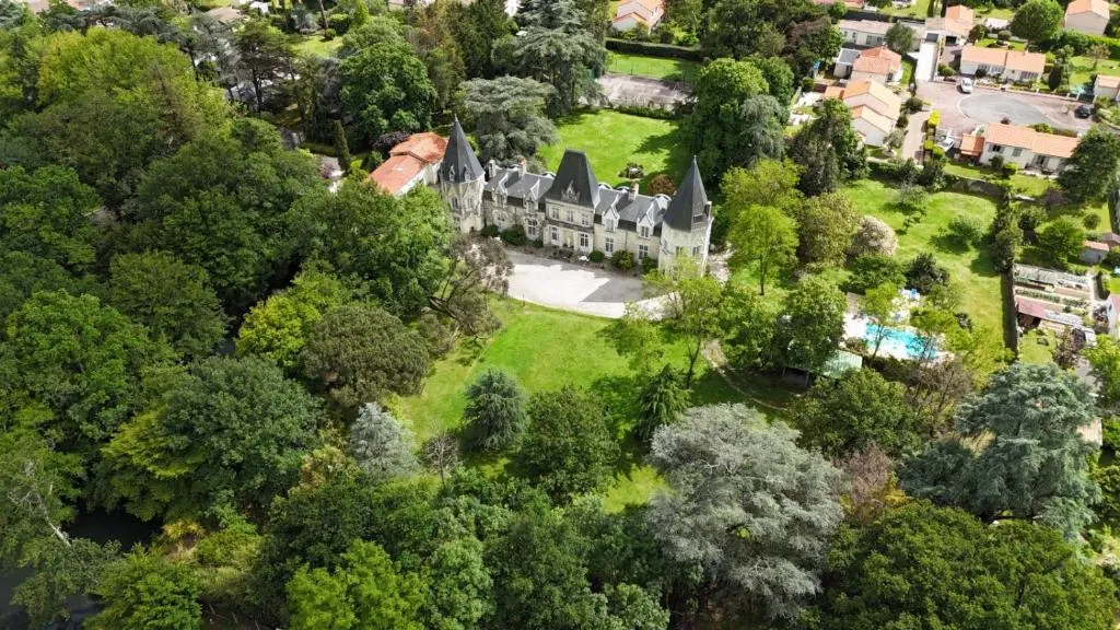 Château du Bois de La Noe, chambre ou suite de château à Bouaye