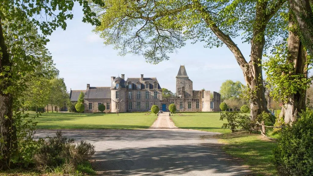 Château du Bois-Guy, chambre ou suite de château à Parigné