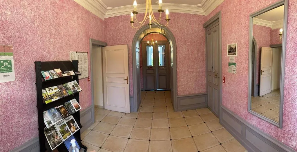 Château du Bourg à Saint-Denis-de-Gastines, photo 6
