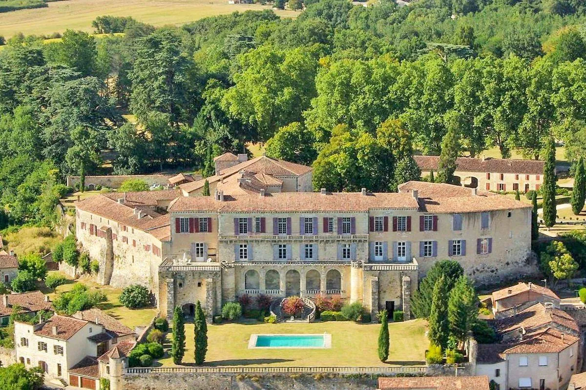 Château du Cèdre, gîte de château à Poudenas