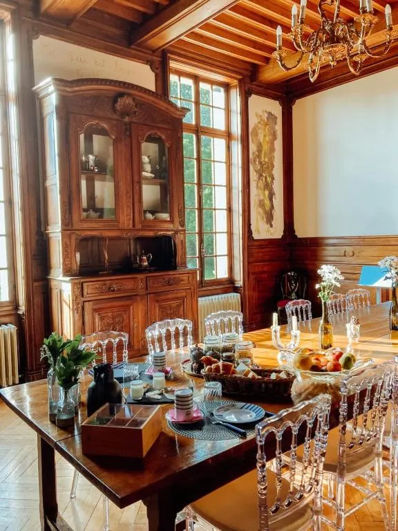 Château du Guérinet à Saint-Priest-Bramefant, photo 4