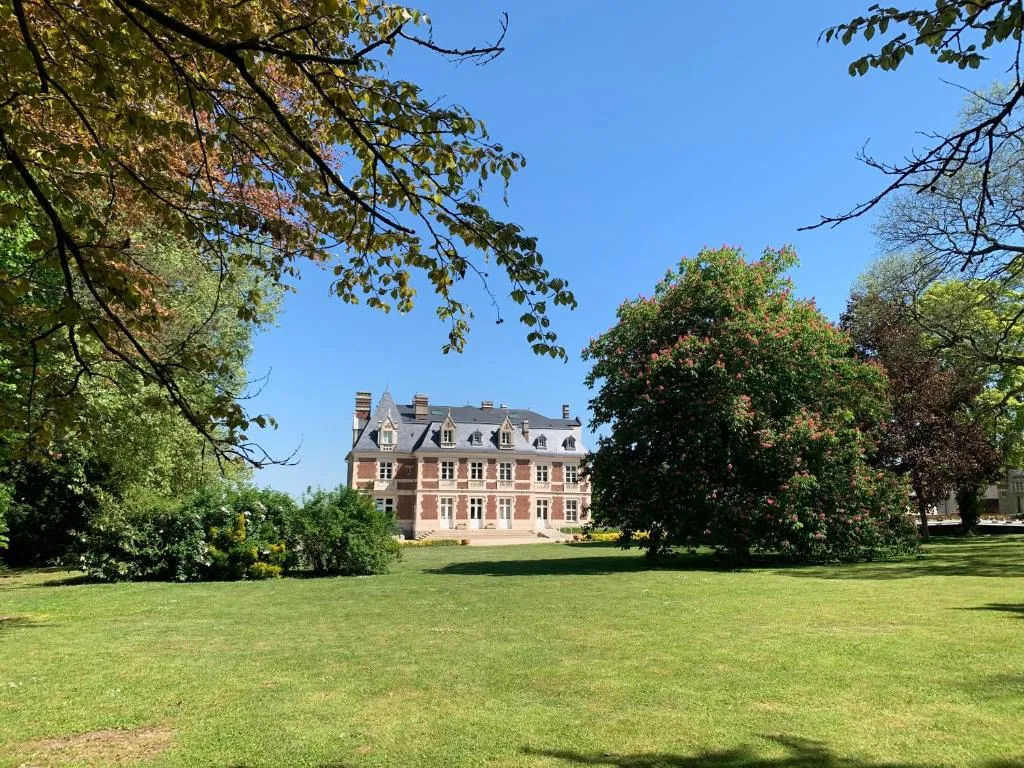 Château du Mont de Guny, chambre ou suite de château à Guny