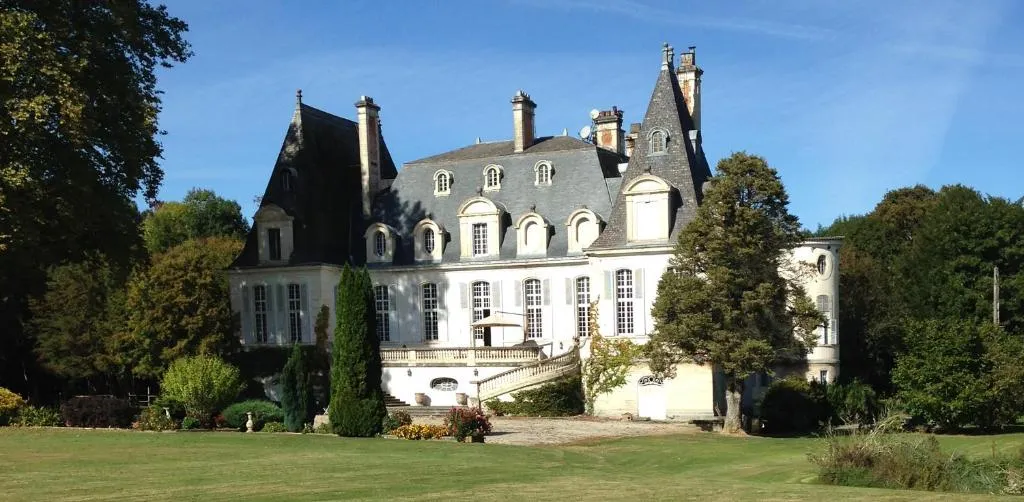 Château du Val Larbont, chambre ou suite de château à La Bastide-de-Sérou