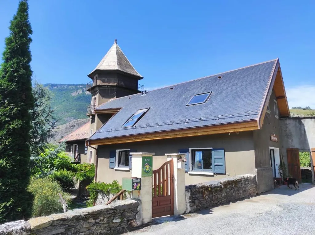 Château du Vigny, chambre ou suite de château à Saint-Michel-de-Maurienne