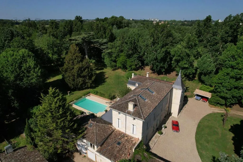 Château Fleur d'Aya, chambre ou suite de château à Artigues-près-Bordeaux